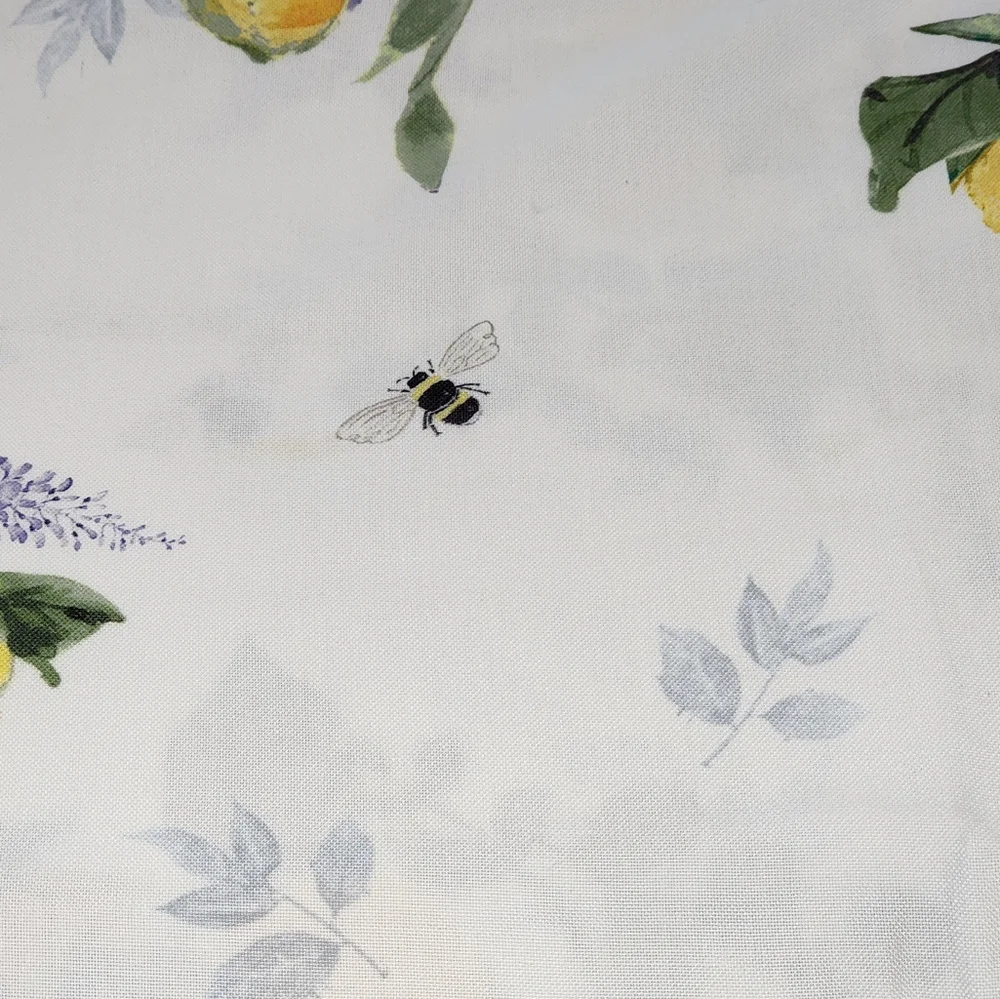 Nicole Miller Home‎ Lemons And Flowers Shabby Chic Tablecloth 60x104 Oblong